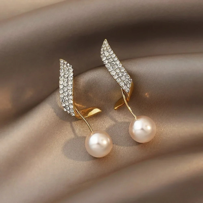Orecchini Eleganti a Goccia di Perla in Oro