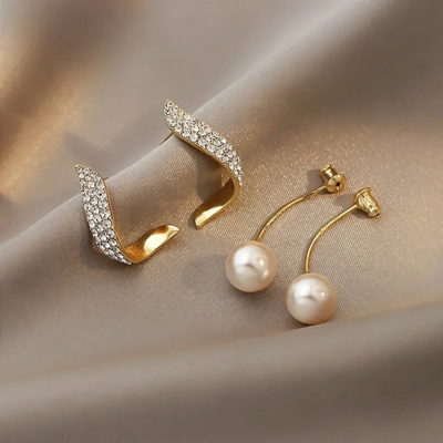 Orecchini Eleganti a Goccia di Perla in Oro