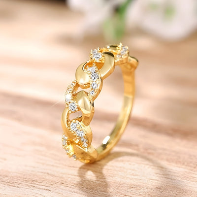 Anello Elegante con Maglia Dorata