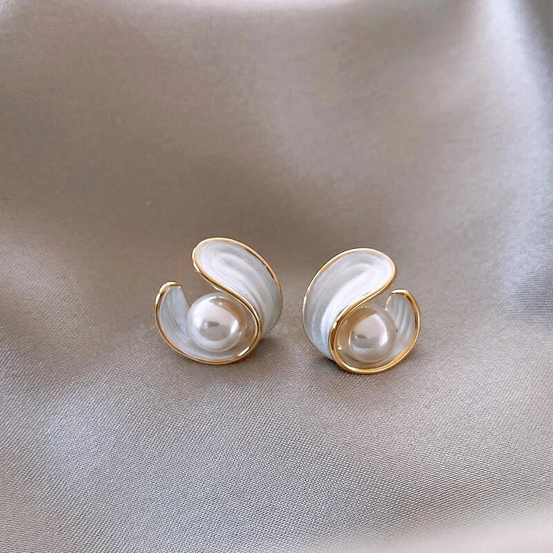 Orecchini di Opale Bianco di Lusso con Perle in Oro