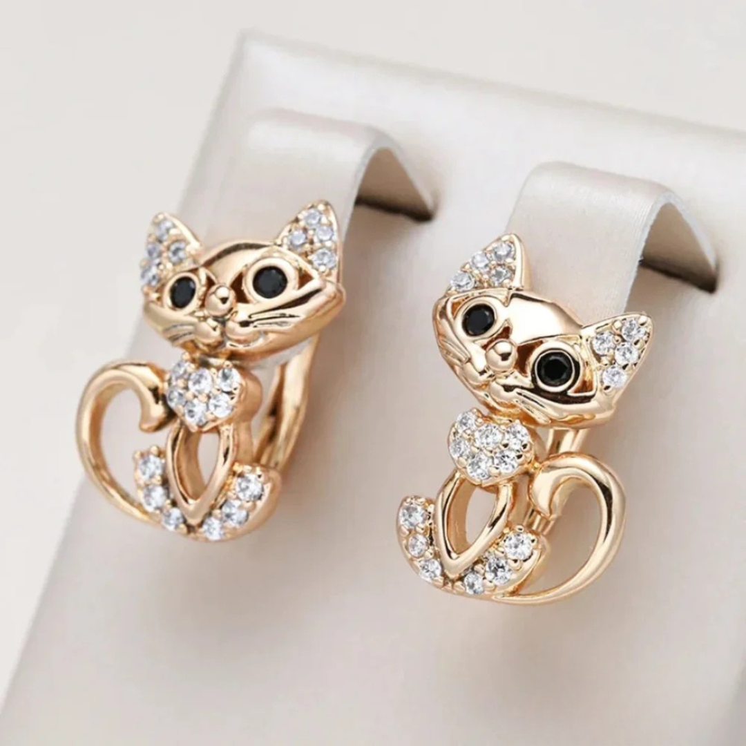 Orecchini a forma di gatto in zirconia chic