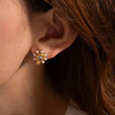 Orecchini Chic in Oro con Perle