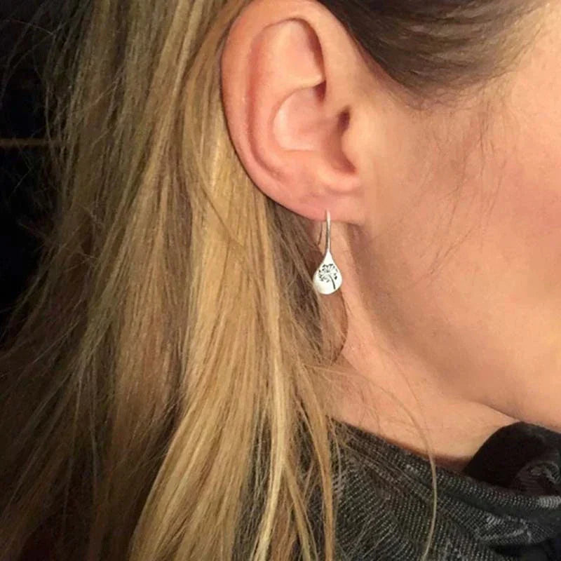 Orecchini Esclusivi in Argento a Forma di Foglia di Dente di Leone