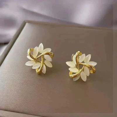 Orecchini di opale bianco di lusso in oro