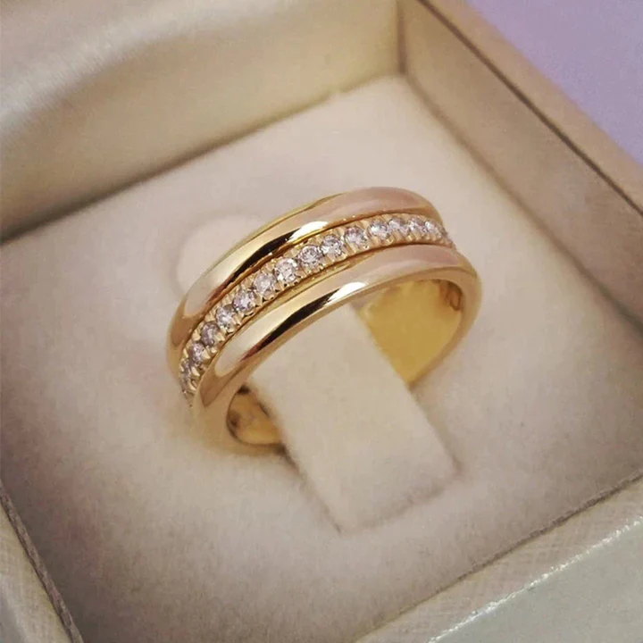 Sarah - Anello Incastonato di Zirconia Vintage