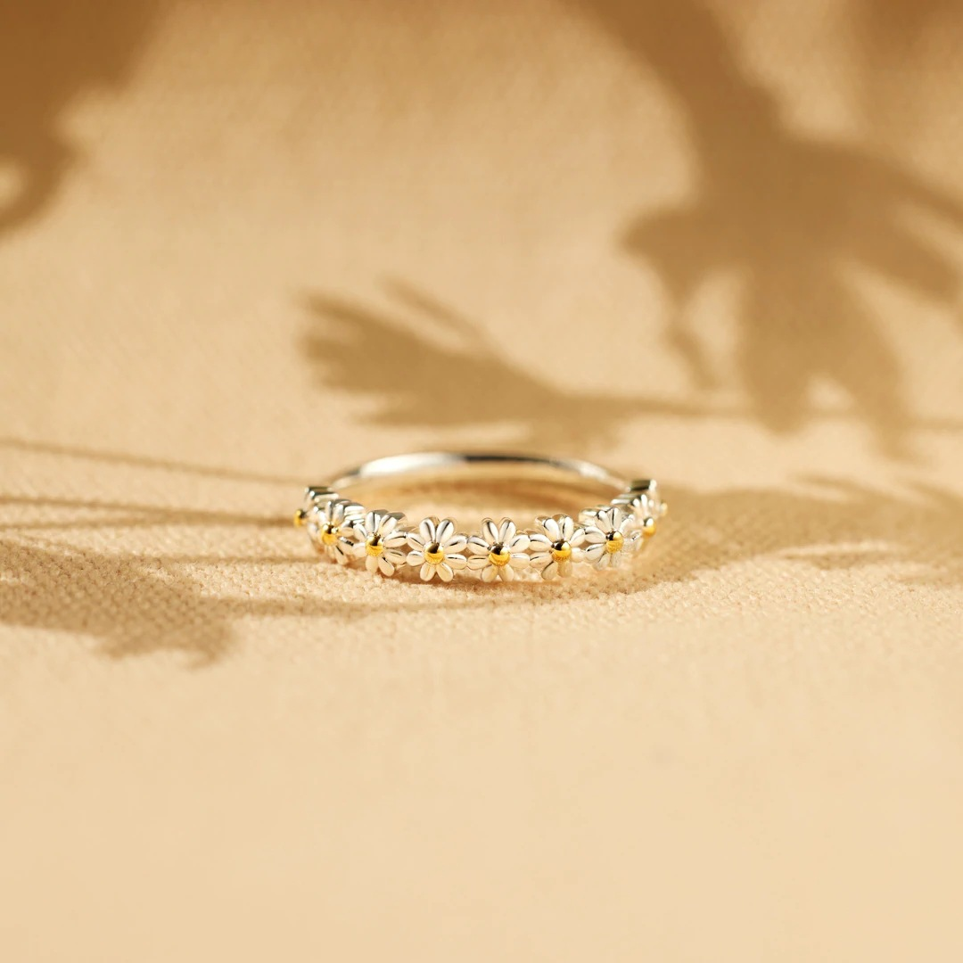 Anello Daisy Argento